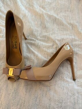 Salvatore Ferragamo Nude Patent Leather Peep-Toe, Bow Pumps with Gold Accent